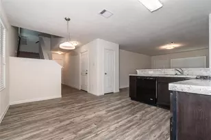 5492 Quail Cove Ln, Houston, TX 77053 - Photo 2