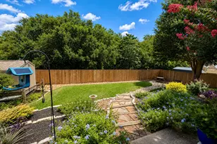 2902 Twisted Oak Dr, Brenham, TX 77833 - Photo 2
