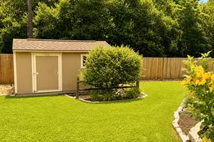 2902 Twisted Oak Dr, Brenham, TX 77833 - Photo 34
