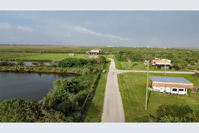 819 Highway 87, Gilchrist, TX 77617 - Photo 10