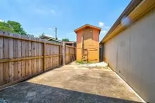 6907 Gainesville St, Houston, TX 77020 - Photo 20