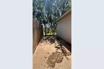 85 Rosewood Street, Lake Jackson, TX 77566 - Photo 24