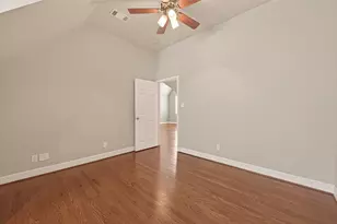 2405 Southgate Blvd, Houston, TX 77030 - Photo 22
