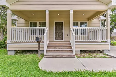 10633 Flaxman Street, Jacinto City, TX 77029 - Photo 2