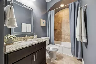 725 Via Lago, Webster, TX 77598 - Photo 12