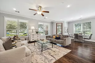 725 Via Lago, Webster, TX 77598 - Photo 2