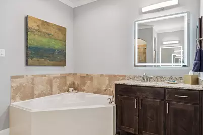 725 Via Lago, Webster, TX 77598 - Photo 20