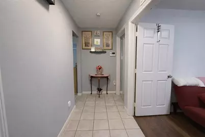 1350 Twin Falls Road, Houston, TX 77088 - Photo 12