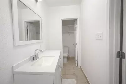 1350 Twin Falls Road, Houston, TX 77088 - Photo 8