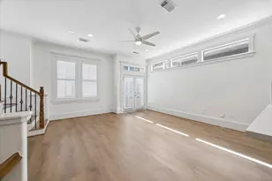 1130 W 23rd St, Houston, TX 77008 - Photo 10