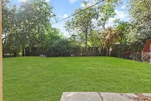 911 Patsy Dr, Baytown, TX 77520 - Photo 12