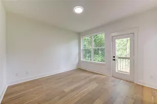933 E 40 1/2 St St, Houston, TX 77022 - Photo 4