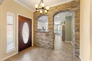 11 S Bendrook Loop, Conroe, TX 77384 - Photo 2