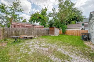 917 Adele St, Houston, TX 77009 - Photo 20