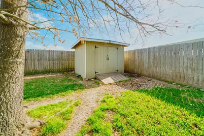 1527 Country Club Cove Dr, Baytown, TX 77521 - Photo 30