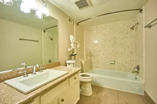 10818 Briar Forest Dr, Houston, TX 77042 - Photo 18