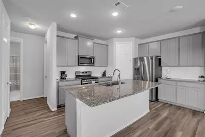 13313 Emerald Mallard Drive, Texas City, TX 77568 - Photo 4