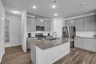 13313 Emerald Mallard Dr, Texas City, TX 77568 - Photo 4