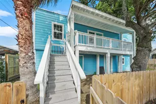 2222 44th St, Galveston, TX 77550 - Photo 2
