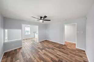 2222 44th St, Galveston, TX 77550 - Photo 8