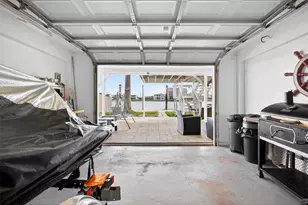 906 91st St, Galveston, TX 77554 - Photo 12