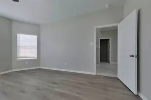 916 American Monarch Dr, La Marque, TX 77568 - Photo 6