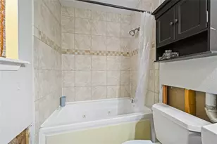 107 Harbour Town Ln, Conroe, TX 77356 - Photo 30