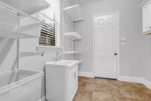 107 N Almondell Cir, The Woodlands, TX 77354 - Photo 24
