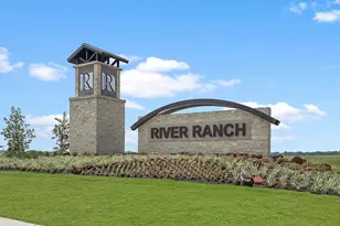733 Stagecoach Dr, Dayton, TX 77535 - Photo 2