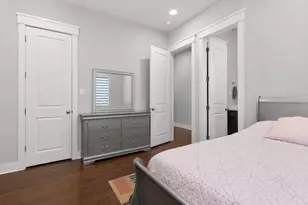 909 Oak St, Houston, TX 77018 - Photo 18