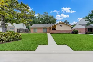 614 Bendwood Dr, Houston, TX 77024 - Photo 2
