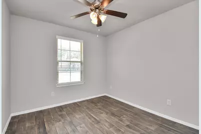 9826 Laurel Lake Drive, Conroe, TX 77384 - Photo 6