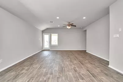 9826 Laurel Lake Drive, Conroe, TX 77384 - Photo 16