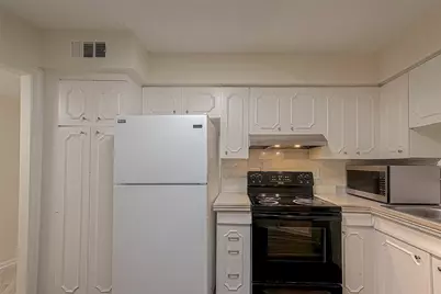 7600 Burgoyne Road #248, Houston, TX 77063 - Photo 10