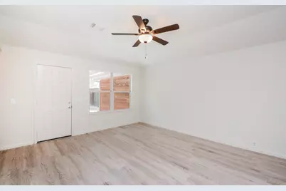4707 Markham Woods Court, Houston, TX 77345 - Photo 8