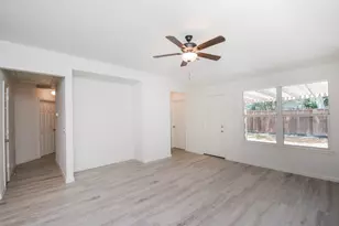4707 Markham Woods Ct, Houston, TX 77345 - Photo 10