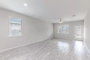 16887 Pink Wintergreen Dr, Conroe, TX 77385 - Photo 24