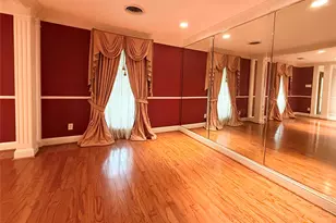 5611 Portal Dr, Houston, TX 77096 - Photo 8