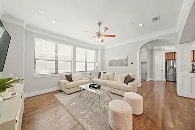 918 W 20th Street, Houston, TX 77008 - Photo 8