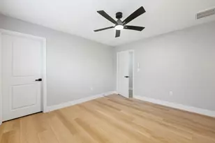 1328 Greenbriar Dr, Huntsville, TX 77340 - Photo 26