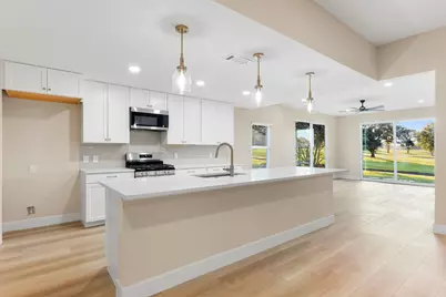 1328 Green Briar Drive, Huntsville, TX 77340 - Photo 12