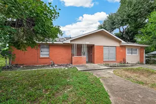 3815 Love St, Houston, TX 77026 - Photo 2