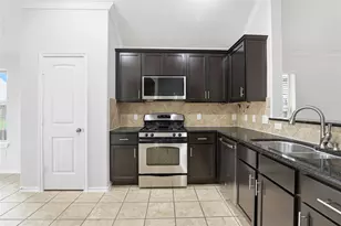 12910 Taper Reach Dr, Tomball, TX 77377 - Photo 6