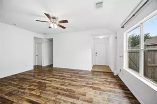 8426 Bay Run Ave, Baytown, TX 77521 - Photo 6