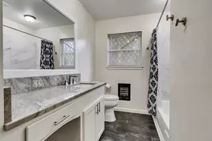 405 Billie Bess Ln, Conroe, TX 77301 - Photo 16