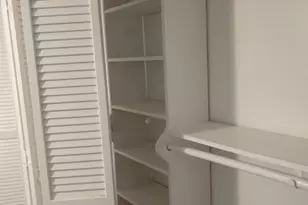 10818A Lynbrook Dr, Houston, TX 77042 - Photo 8