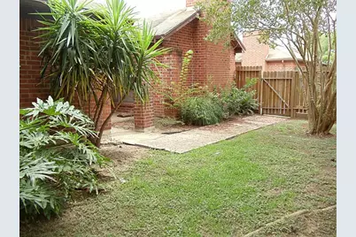 10818A Lynbrook Drive #A, Houston, TX 77042 - Photo 2