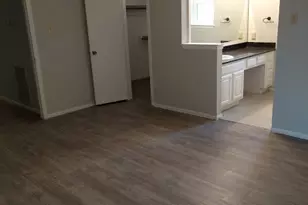 10818A Lynbrook Dr, Houston, TX 77042 - Photo 16