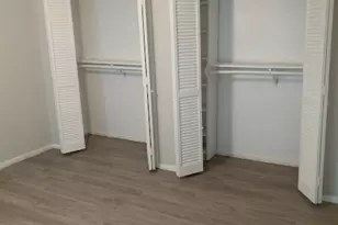 10818A Lynbrook Dr, Houston, TX 77042 - Photo 6