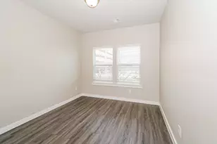 309 N Centro Cir, Shenandoah, TX 77385 - Photo 12